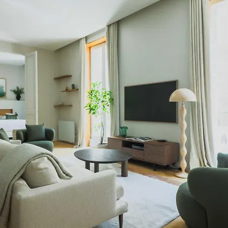 Apartment 2bdr-4p - Arc De Triomphe-champs-elysees *